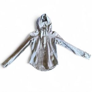 Lululemon Gray Hooded Long Sleeve Top with thumb holes size s/m, no tag